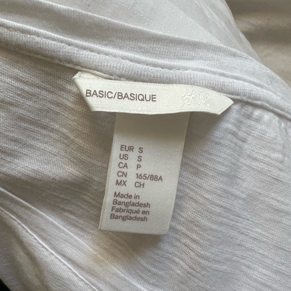 H&M White Tee - Picture 3 of 3